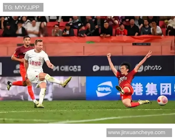 中超焦点战：上海海港对阵广州恒大的精彩回顾