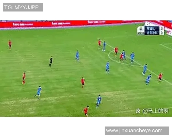 VAR判罚再度引发巨大争议裁判决定惹怒教练引爆赛场焦点